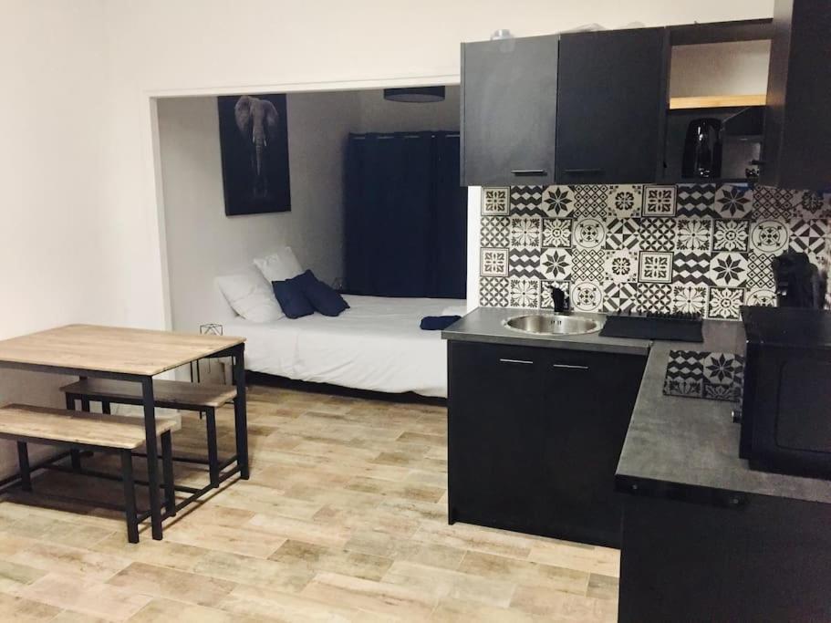 L'Eden - Joli Studio En Centre Ville Nîmes Eksteriør bilde